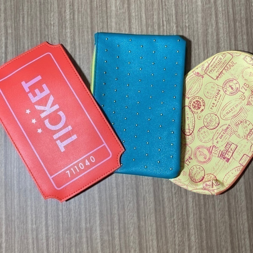 New! Set of 3 Ipsy make‎ up bags
